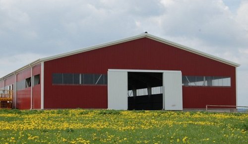 Výstavba kryté jezdecké haly