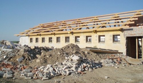 Výstavba jezdecké stáje Abacor