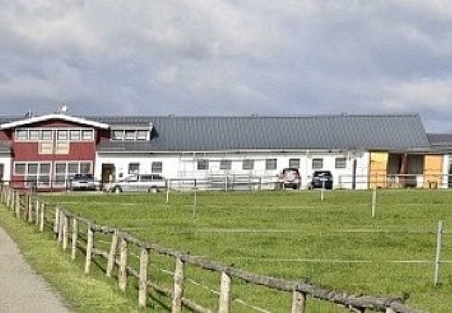 Stáj a zázemí pro klienty