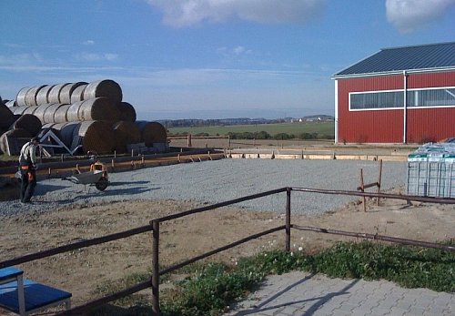 Výstavba venkovních boxů