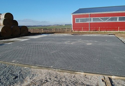 Výstavba venkovních boxů