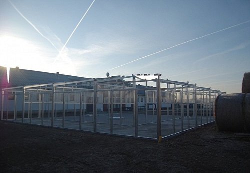 Výstavba venkovních boxů