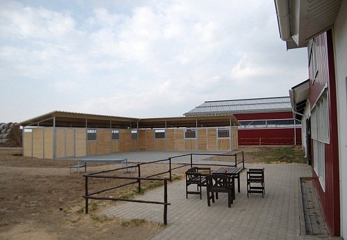 Výstavba venkovních boxů