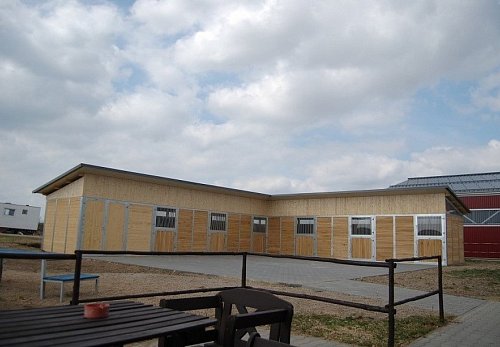 Výstavba venkovních boxů